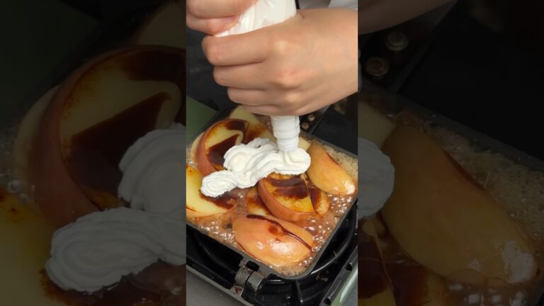 【キャンプ飯】ホットサンドメーカーで作る激うまスイーツが神すぎる...❤︎ #shorts