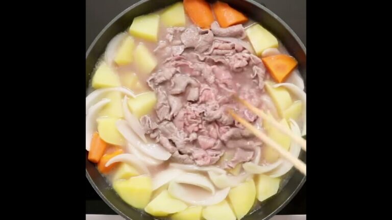 【主婦の味方・大人気】優しい味がしみる！肉じゃがの作り方