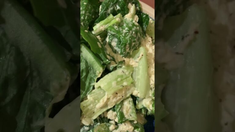 ある日の夕食　和風ハンバーグ大根おろしポン酢味　炊きたてご飯　わかめお豆腐のお味噌汁　さくら漬け　ロメインレタスのサラダ　おうちごはん　自炊　好きなものを食べる自由　挽肉　健康　長寿