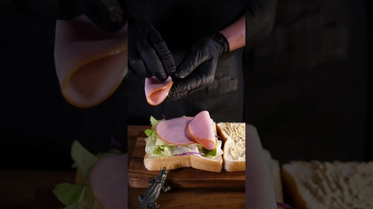 【簡単サンドイッチ】のせるだけで誰でも作れるポテサラサンドイッチを作る簡単レシピ