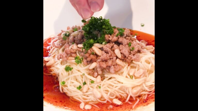 【ミシュランシェフの麺レシピ #ダイジェスト版 】MASA'S KITCHEN・鯰江シェフ が教える「汁なし坦々麺」 #Shorts