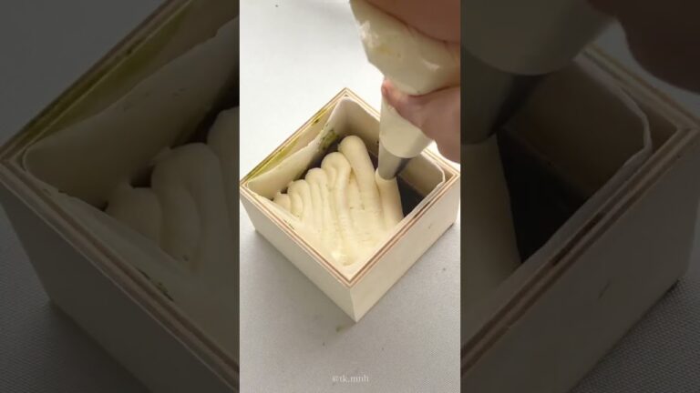 升もどきで作る抹茶ティラミス👩🏻‍🍳🍵 ダイソーの木箱を使用しています☺️🪵 #ティラミス##tiktokレシピ#お菓子レシピ#レシピ動画#手作りお菓子#お菓子作り#キネマスター @kin