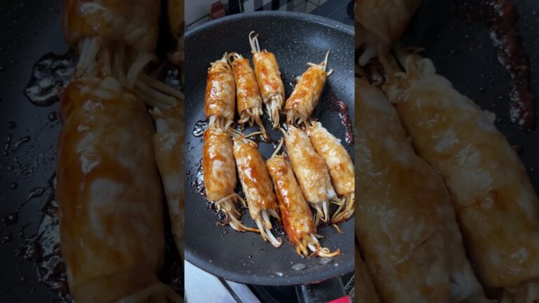 レパートリー少な過ぎる女の料理は簡単安い美味いで肉巻きもやし#short