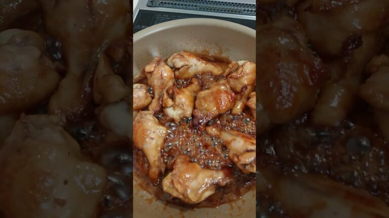 今日の晩ご飯🌃🍴スーパーで1パック350円だった手羽元を照りッ照りの甘辛チキンに🍚