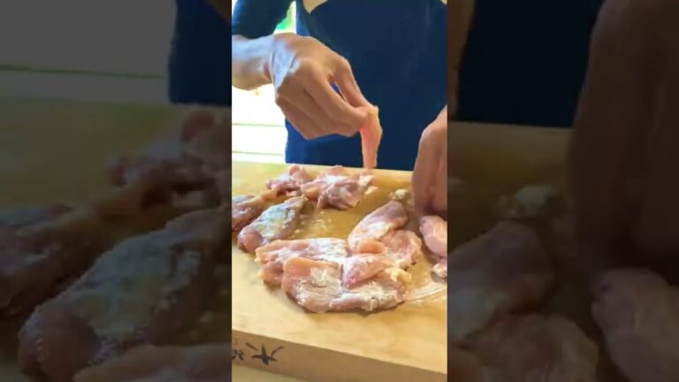 【高タンパク】鶏むね肉のほろほろ煮　#shorts #ズボラ#時短レシピ#おうちごはん#いい女になる#産後太り#簡単料理#食べるダイエット＃高タンパク＃ダイエットの味方