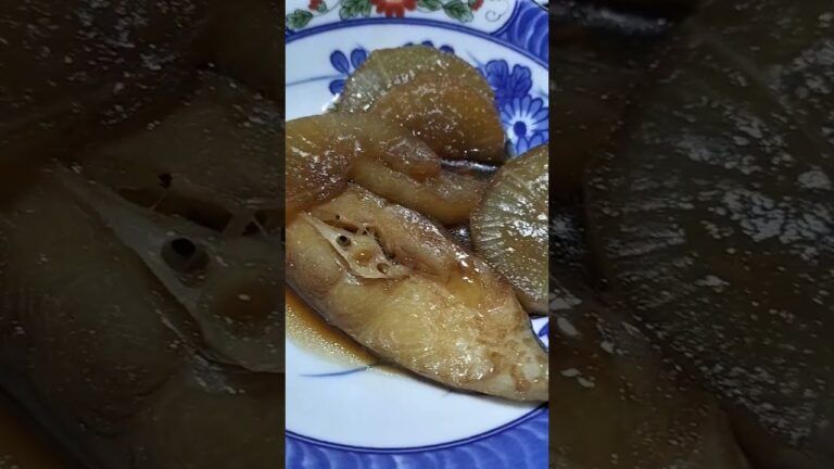 #晩ご飯 （ #カラスカレイの煮付け #とりごぼうの唐揚げ #キャベツの千切り ） 2025/03/06