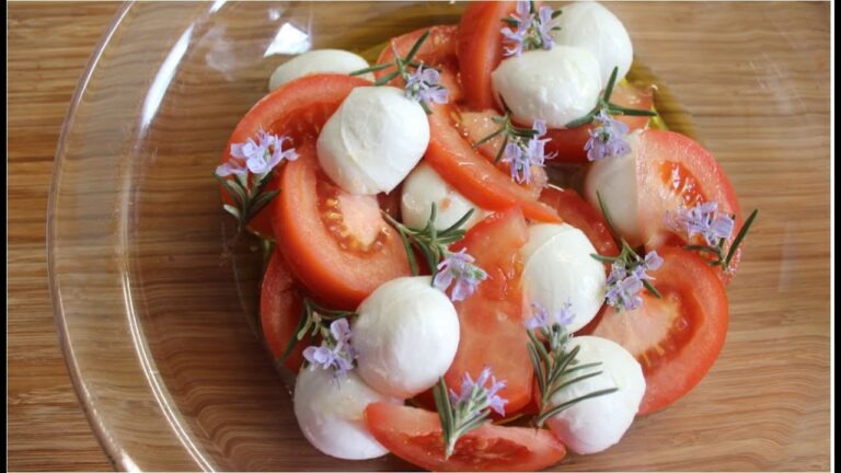 トマトモッツァレラ・サラダのレシピ　調理不要❣本物の水牛モッツアレラ・チーズを使った「カプレス風サラダ」ヨーロッパの伝統料理（イタリア・ナポリ地方）Recipe La Caprese, Italy.