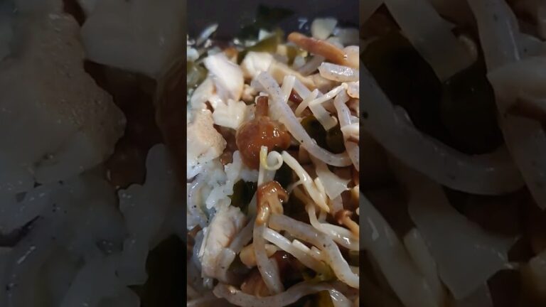 まだまだこれから…！！なめこ入り炊き込みご飯を作ってみた！！！(⁠^⁠^⁠)