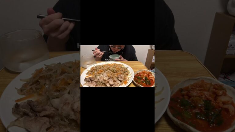 野菜炒めを食べる音 #asmr #eatingsounds #mukbang #咀嚼音 #野菜炒め #野菜 #yasaiitame#定食 #大盛り #大食い #シャキシャキ