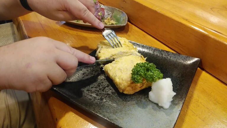 すし大のシラス入り熱々玉子焼き