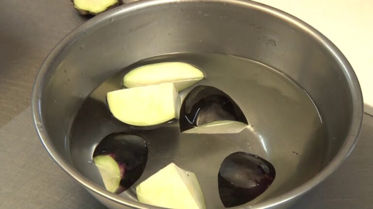 丸ナスと塩クジラの煮物　第４回