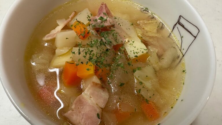 【簡単ポトフ】お野菜たっぷりのポトフ😋✨ウィンナーを入れても美味しいよ♪オムライスやパスタの相棒にも😊✨ #簡単レシピ #ワーママ #ポトフ #野菜