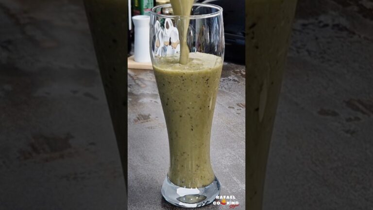 Smoothie Splash: Pineapple & Blueberries #smoothie #smoothierecipes #smoothiedietforweightloss