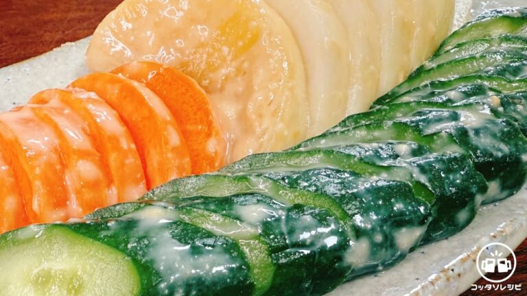 皮ごと漬けるだけ！【一瞬で腸内デトックス】市販のぬか漬けや沢庵より旨すぎる！と何度も言われた『超やべぇポリポリ発酵漬け』便秘解消／腸活ダイエット／作り置き／大根／きゅうり／人参／酒粕、ヨーグルトレシピ