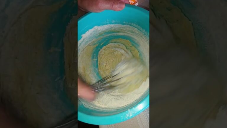 お盆なもんで…焼きまんじゅうづくりなんです