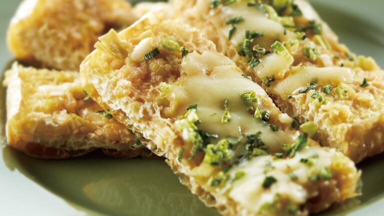 栃尾の油揚げのねぎ味噌焼き