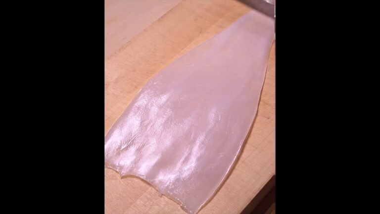 イカは切る向きで味が変わる？ #shorts