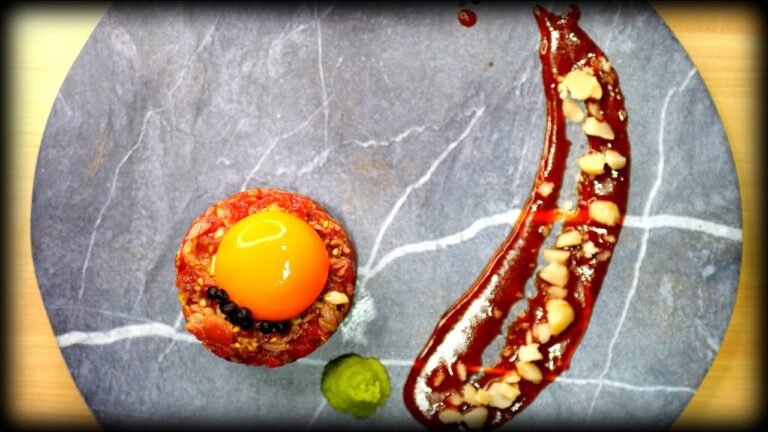 ひと味違う「炙りユッケ」の作り方