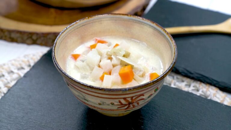 簡単無水鍋で作る"根菜豆乳スープ"kantanrecipebook