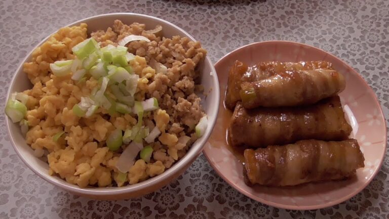 二色そぼろ丼と厚揚げの肉巻き食べたよ
