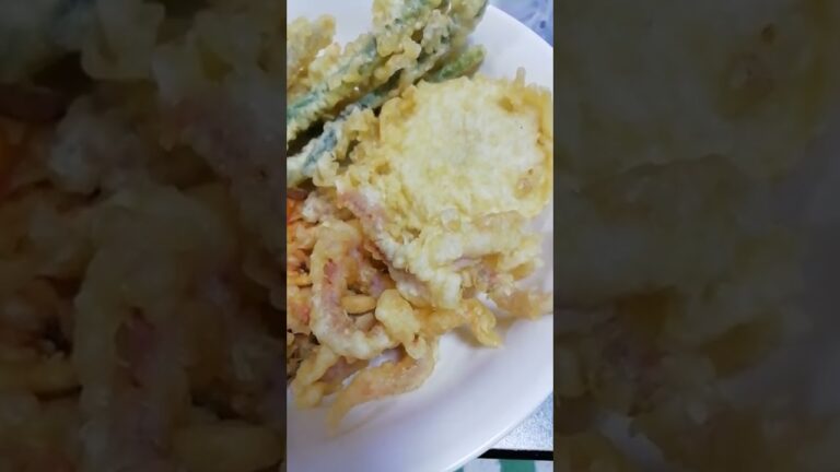 天ぷら屋さんの天ぷら　サクッサクッ　美味しい　音アリ　かき揚げ　イカゲソ　玉ねぎ　コボウ　サンド豆