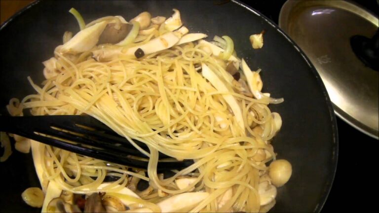 初心者同然の俺が作るキノコパスタだＺｅ