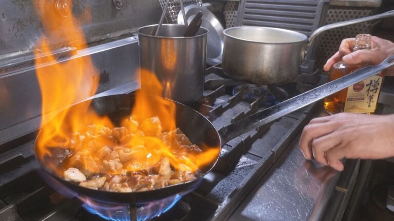 市販のルーでカレー屋さんかと思うほど旨くなるウイスキーを使った【大人カレーの作り方】