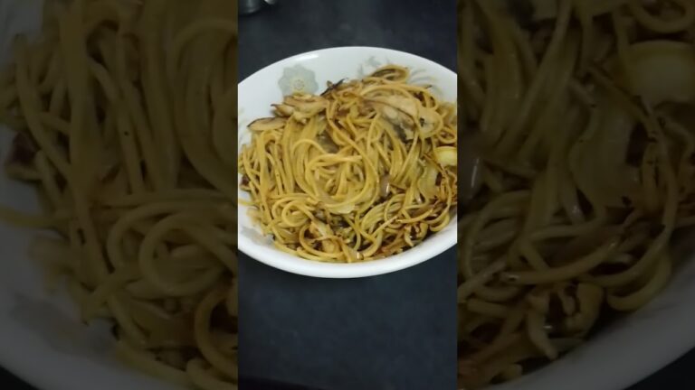 豚肉と玉ねぎの焼きパスタ焼き肉のタレで味付けしました