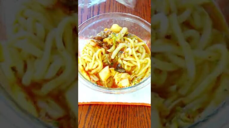 レンジで簡単【やみつき！絶品！キムチうどん】＃shorts＃料理＃健康＃お弁当