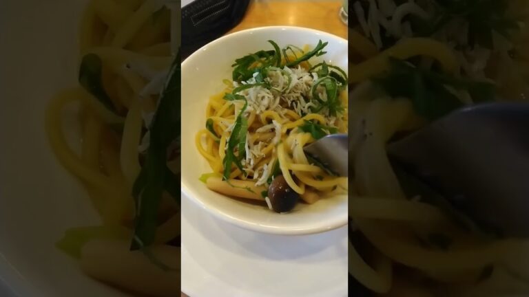 ガストの新発売しらすと九条ねぎの出汁醤油バターパスタ（ハーフサイズ）クーポンを使い税込み350円！で食べたショート動画