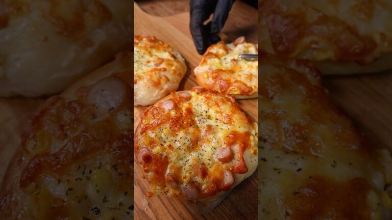 【飯テロ】パン職人が作るフォカッチャピザが美味すぎた。 #パン作り #パン #bread #food #フォカッチャ #飯テロ#shorts