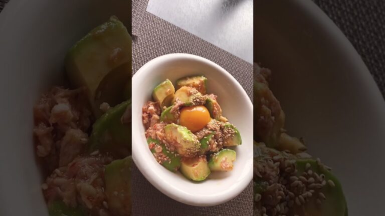 切って和えるだけ❗【ピリ辛アボカドナムル】#Shorts #ひめりんご