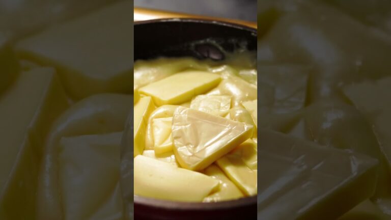 【チーズフォンデュ】とろけるチーズだけでやってない？簡単なのに最高に美味しいチーズフォンデュ！ #Shorts