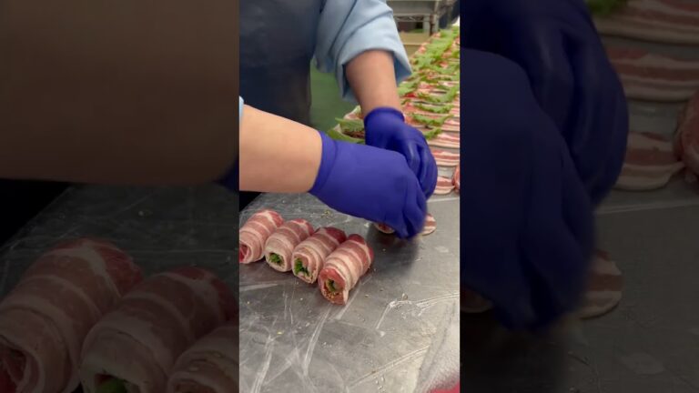 1日3000本仕込む最高の豚しそ巻きができるまで#グルメ#札幌#札幌グルメ#北海道グルメ#最高#料理#shorts#short