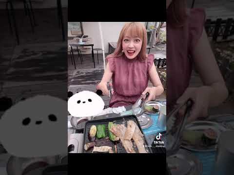 サムギョプサルのお肉は上手く切るのが難しい。#サムギョプサル #仙台女子#ひなリンピック #仙台 #よく食べる子  #sendai #sendaigirl #japanesegirl #shorts