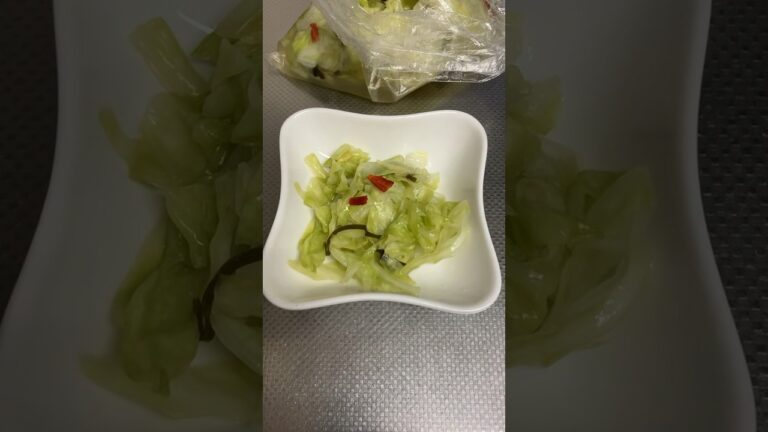 さっぱり系簡単おつまみ‼︎ キャベツのピリ辛甘酢漬け‼︎