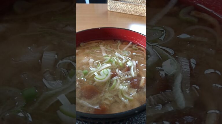 味噌汁　餅入り