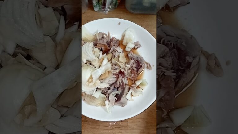 カンパチの漬け丼、カツオのたたき、味噌汁〜14時間がっつり睡眠したとある祝日〜