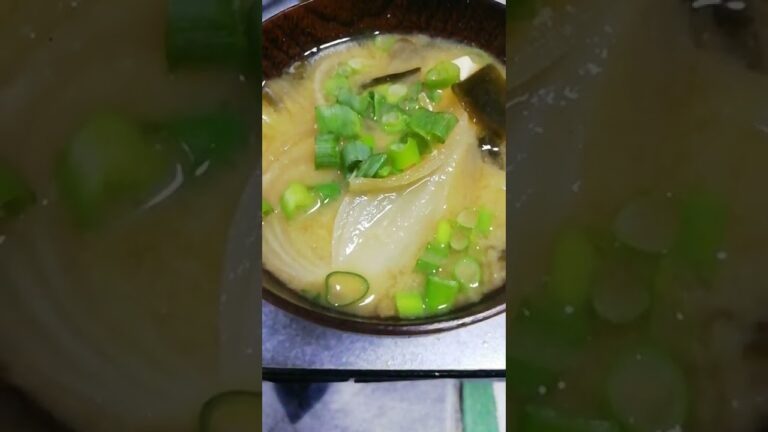 みそ汁　玉ねぎ　キャベツ　わかめ　大根　ネギ　豆腐　音アリ