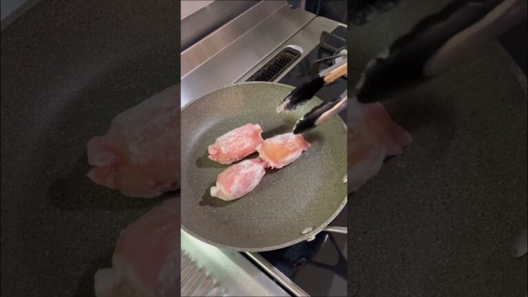 残りご飯で！チーズ肉巻きおにぎり レシピはコメント欄に記載 #shorts