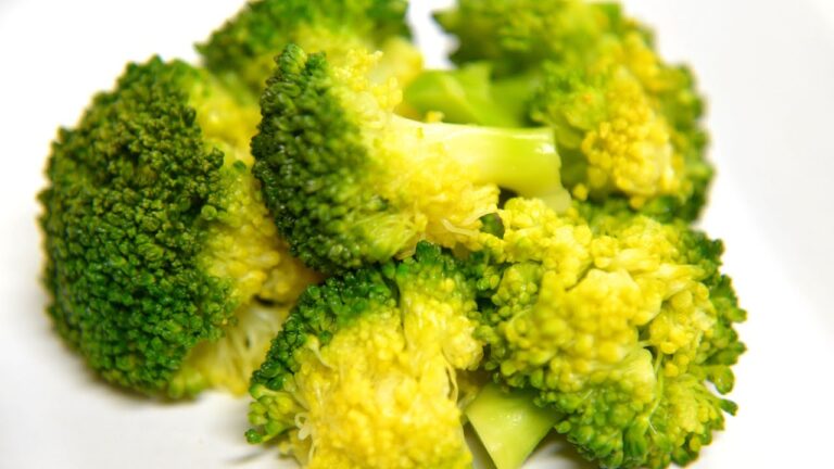 ブロッコリーの浅漬けと芯の和え物　How to make lightly pickled broccoli