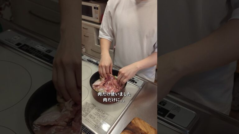 韓国旅行に行くと必ず食べるというタッカンマリカルグクス