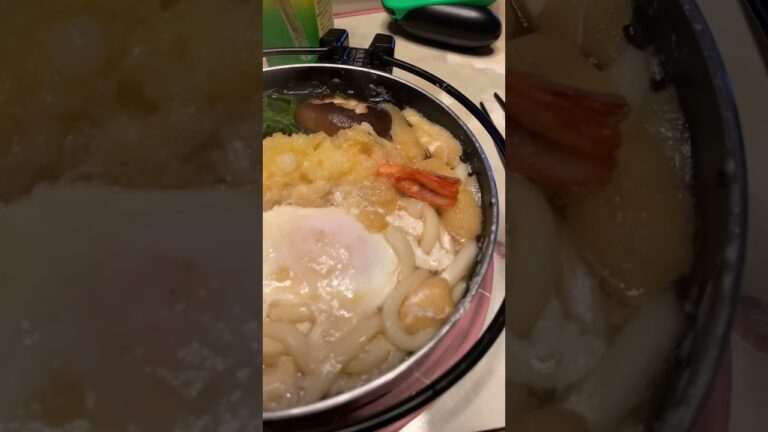 あごだし鍋焼きうどん。あっさり美味しいな⤴︎
