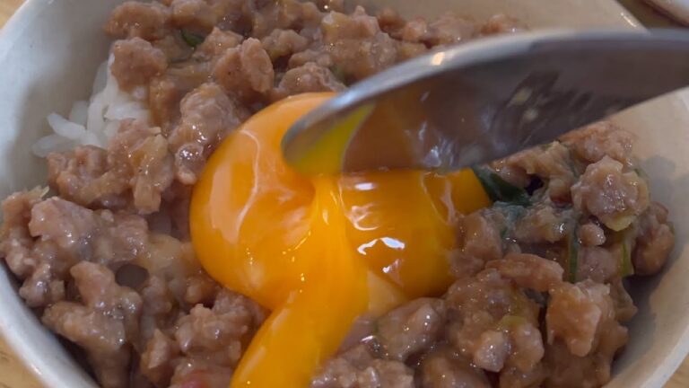 ご飯が止まらない！やべぇうまい肉味噌【料理人のレシピ】