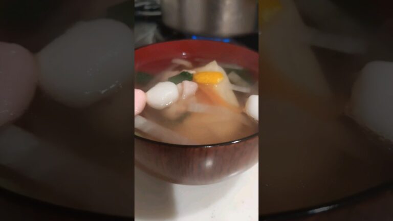 🎍日本のお正月🎍お雑煮のお餅は油たっぷり😋フライパンDE焼き焼き〜👍革命餅