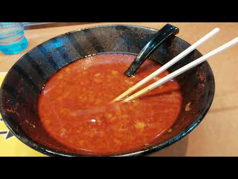 激辛ラーメン(タイキック)を余裕で完食したが、油スープは余裕で残すジョー