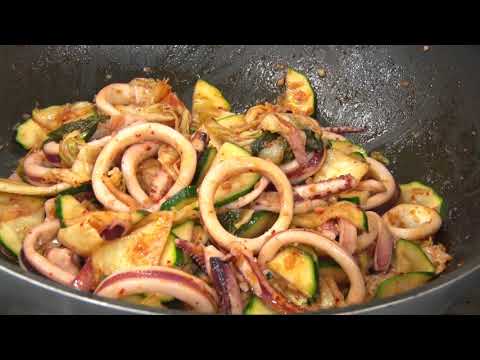 イカとズッキーニのキムチ炒め【キチキチキッチン】