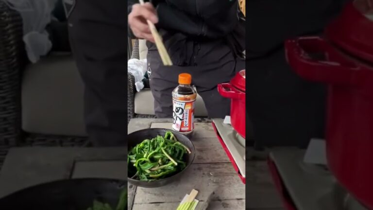 賞味期限切れの麺つゆで、お浸しを食べる #キャンプ場作り #行者ニンニク #山菜