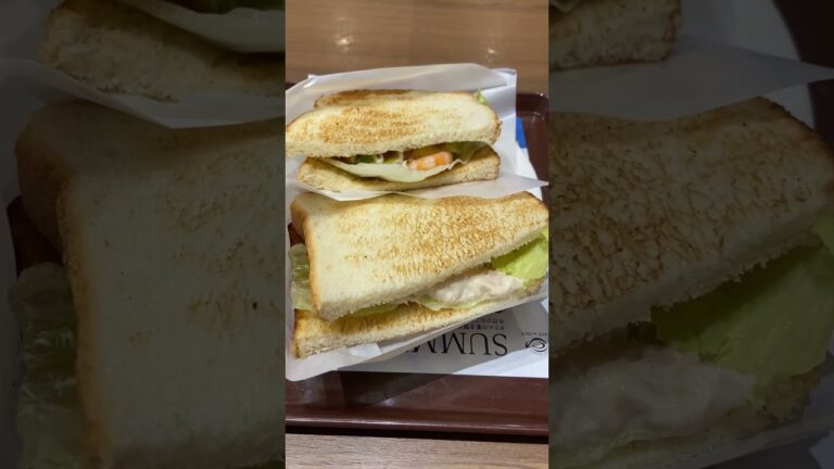 Food: Sandwich with Shrimp, Avocado, Tuna | エビとアボカドとツナのサンドイッチ