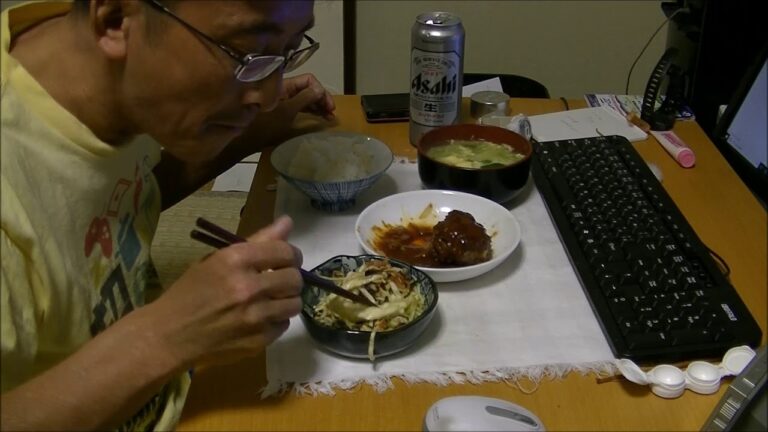 キャベツの塩昆布浅漬け。